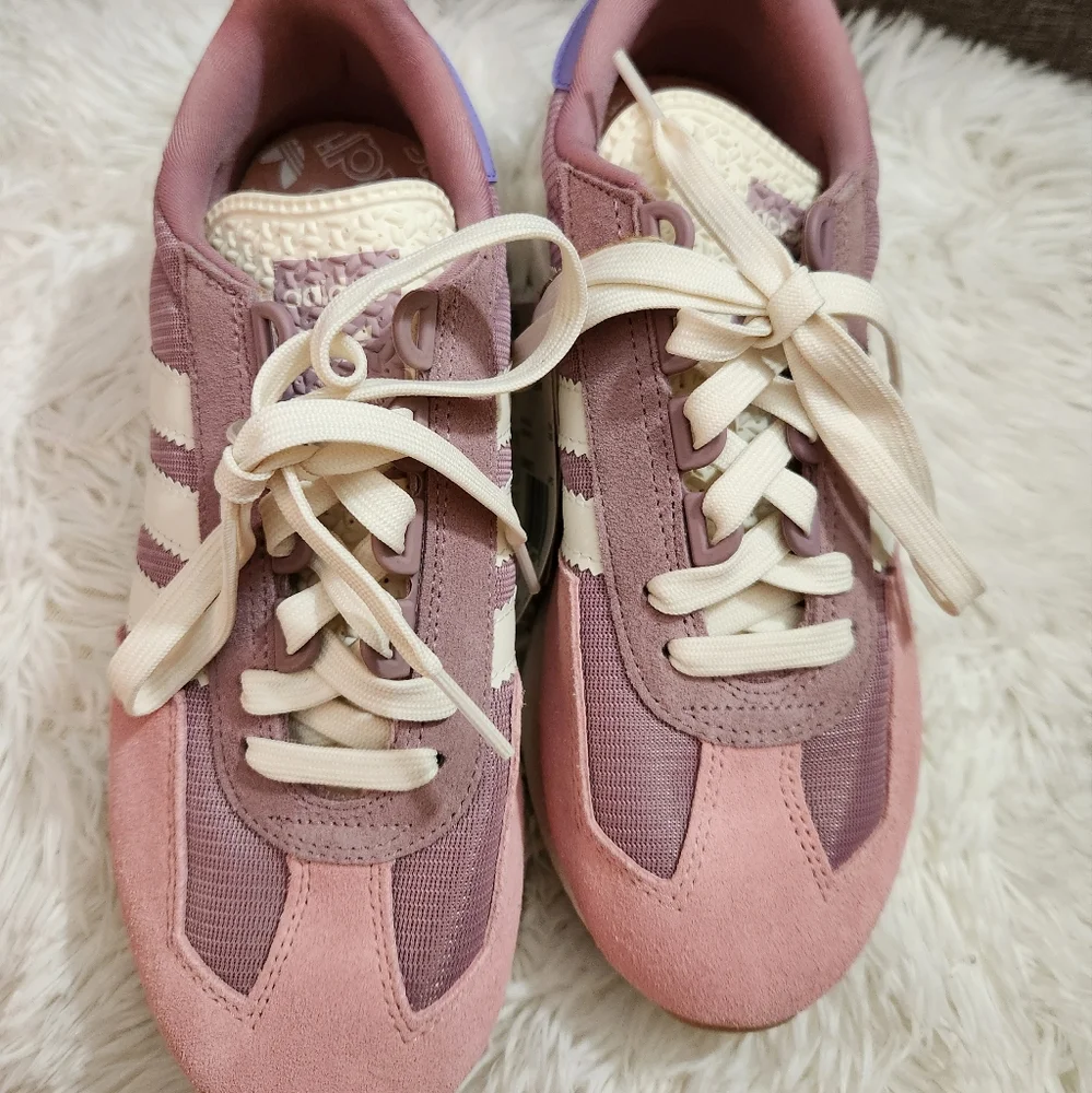 Shareadidas Women's Retropy E5 Shoes